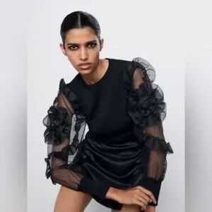 ZARA Organza Floral Detail Sleeve Sweater